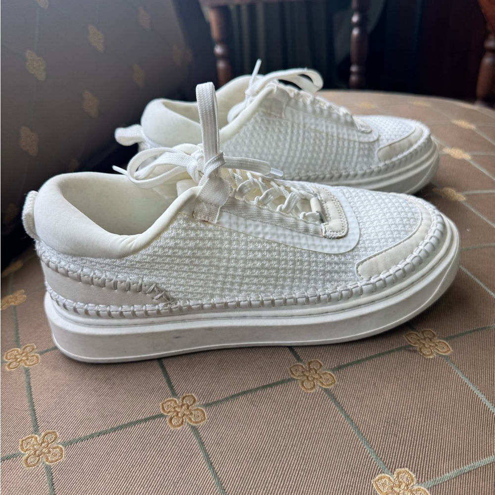 Chic Steve Madden White Sneakers